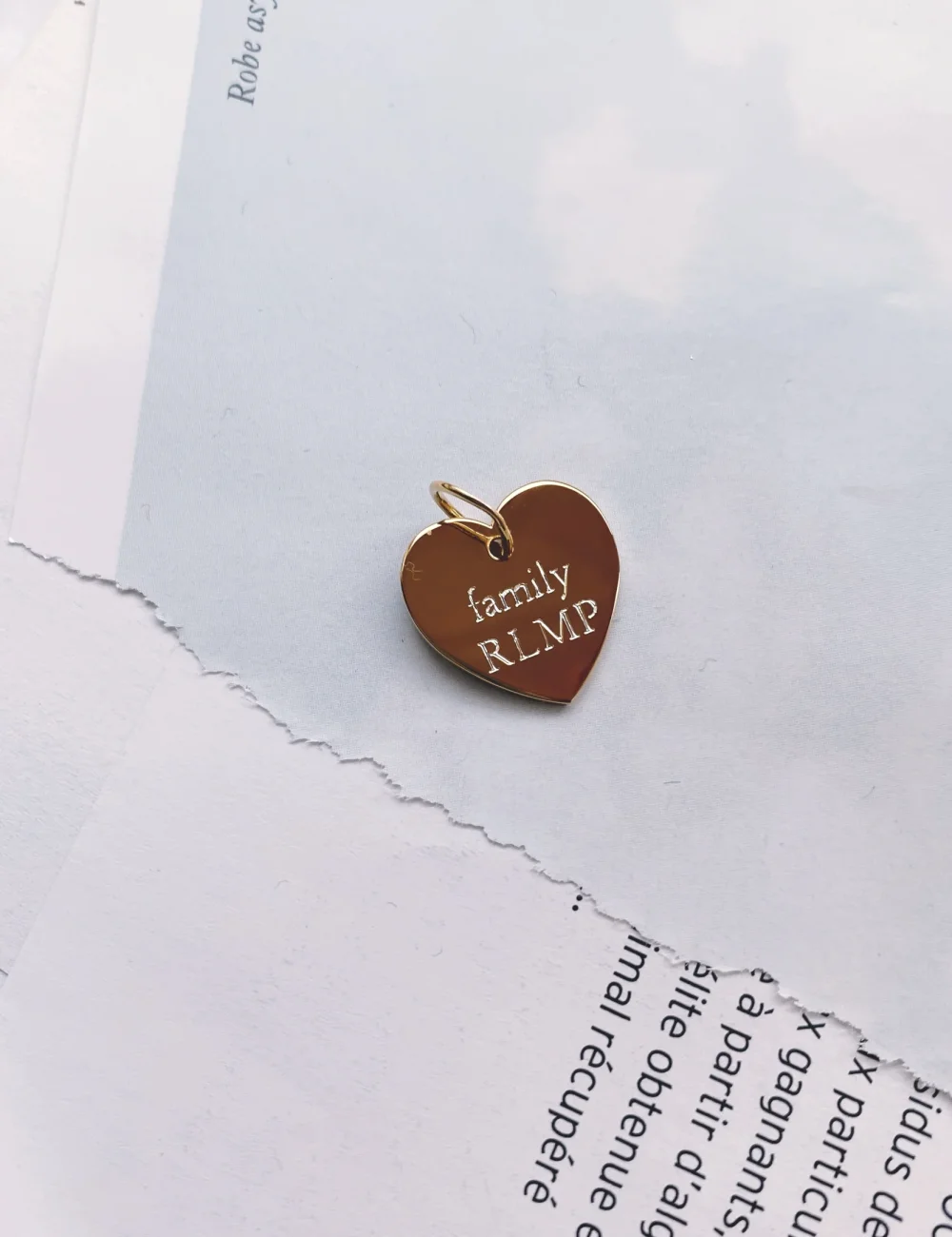 Aroz gold-plated heart-shaped medallion for engraving